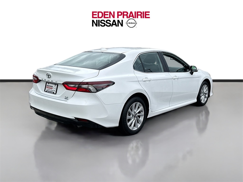 Vehicle image 5 of 24