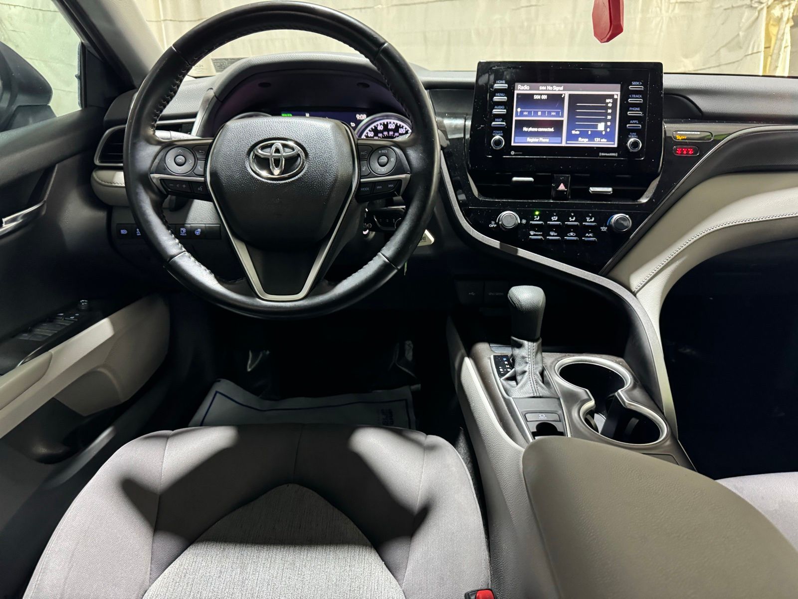Vehicle image 18 of 26