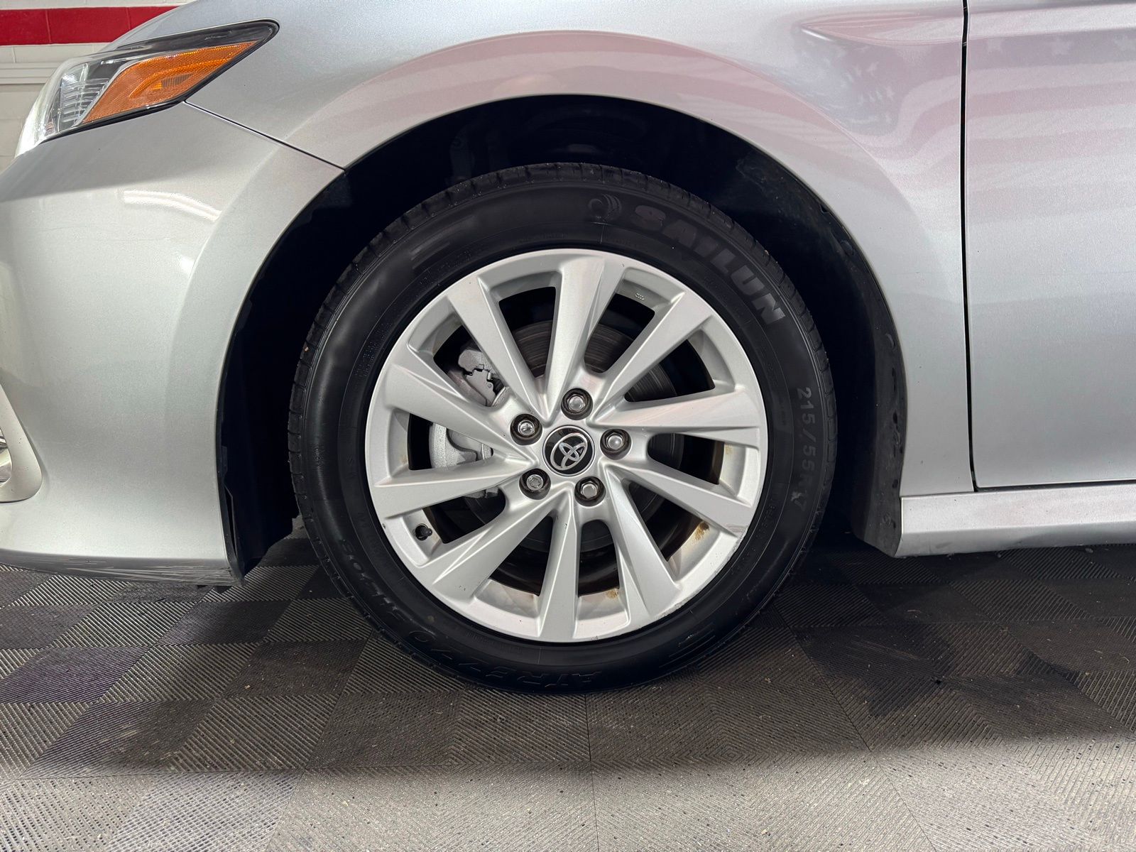 Vehicle image 9 of 26