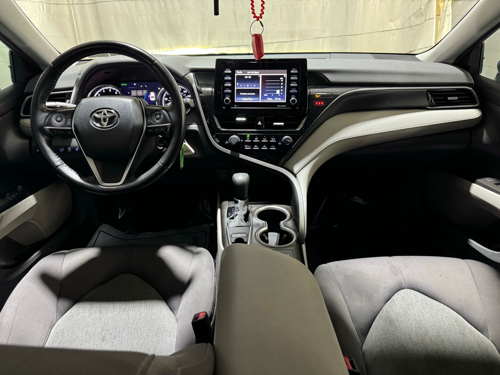 Vehicle image 17 of 26