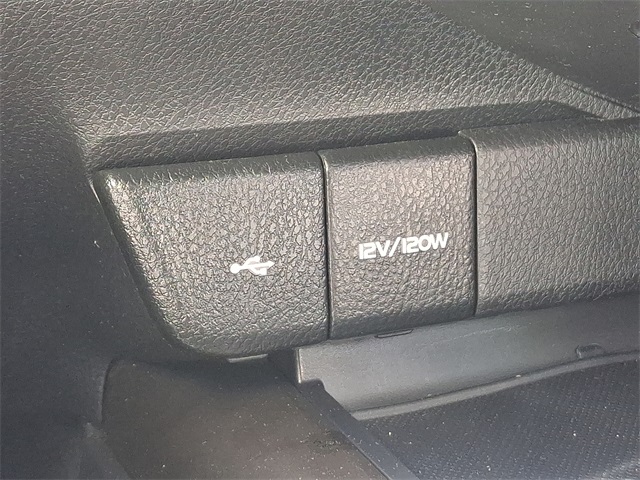 Vehicle image 24 of 30
