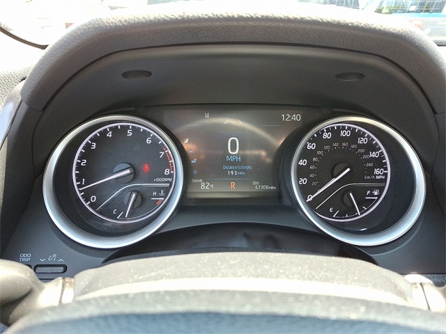 Vehicle image 21 of 30