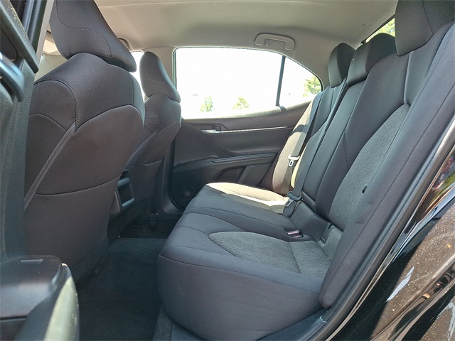 Vehicle image 10 of 30