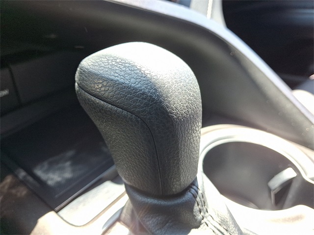 Vehicle image 15 of 30