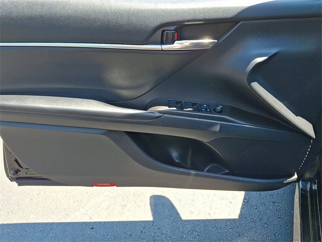 Vehicle image 13 of 30