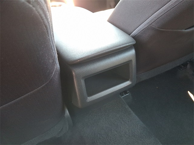 Vehicle image 11 of 30