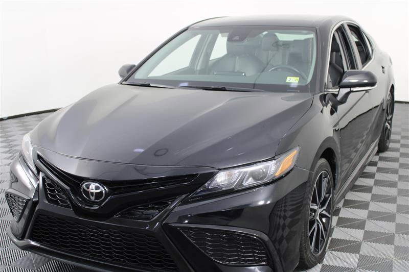 2021 Toyota Camry SE Image 3 of 59