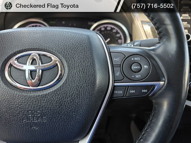Vehicle image 14 of 22
