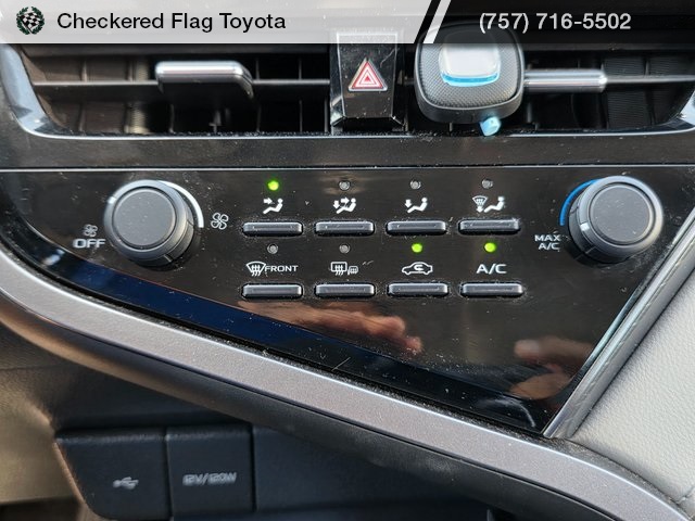 Vehicle image 17 of 22