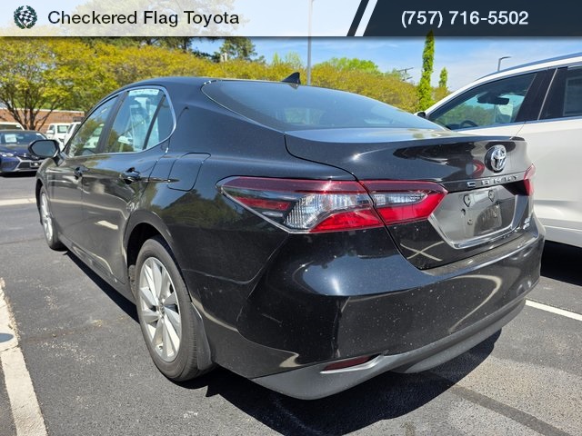 Vehicle image 5 of 22
