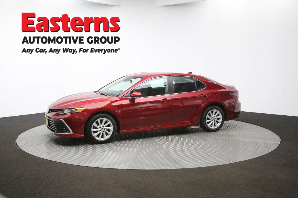 Vehicle image 3 of 61