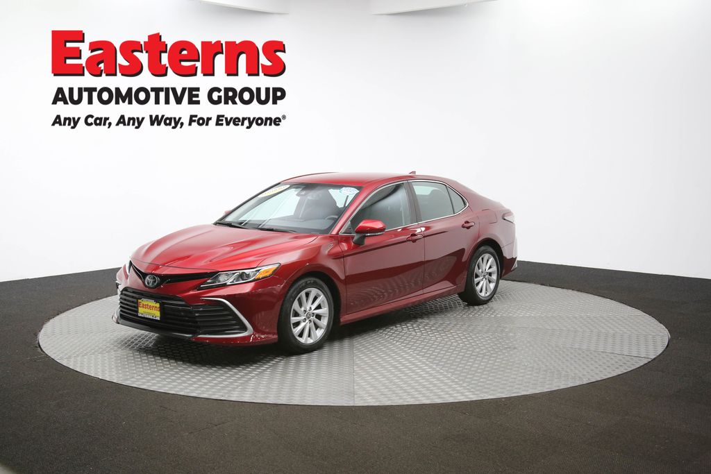 Vehicle image 2 of 61