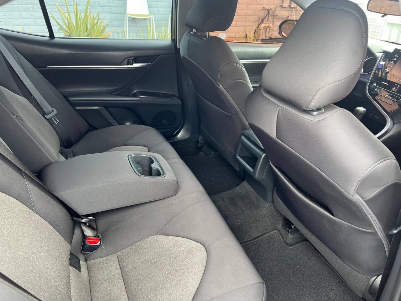 Vehicle image 17 of 44
