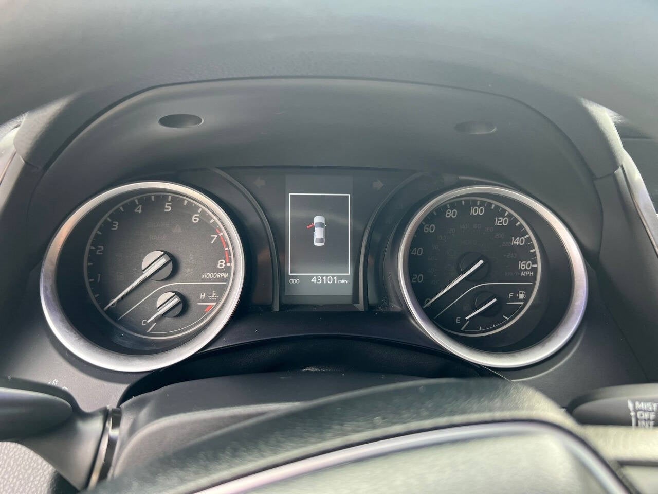 Vehicle image 20 of 44