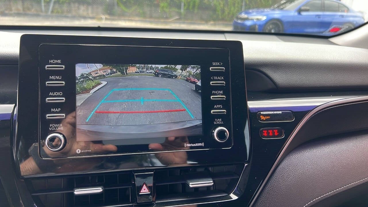 Vehicle image 22 of 44