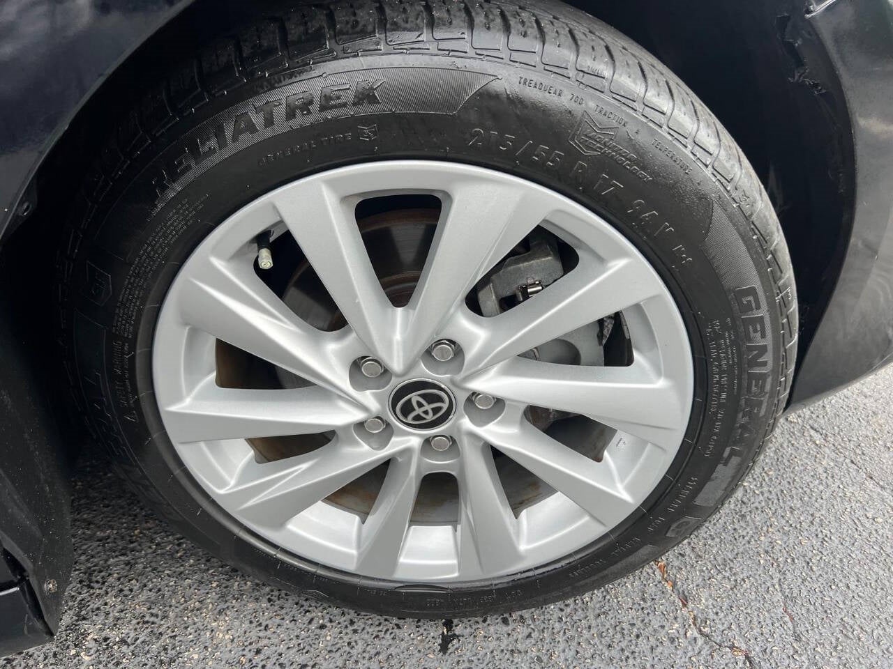 Vehicle image 14 of 44