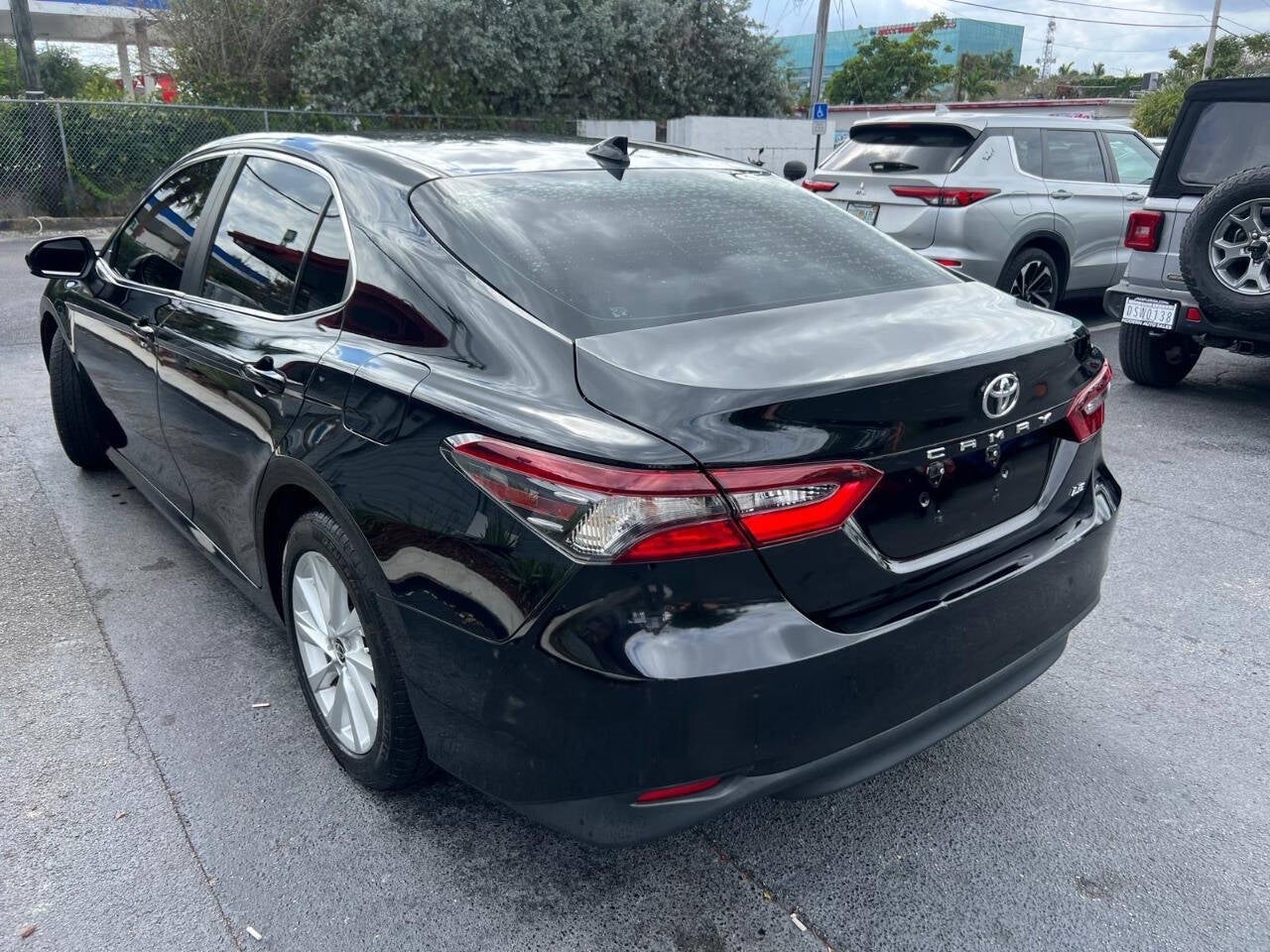Vehicle image 8 of 44