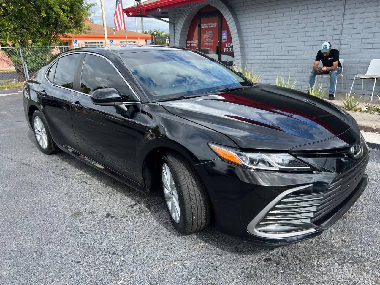 Vehicle image 3 of 44