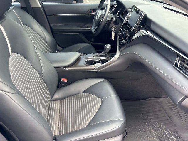 Vehicle image 13 of 35