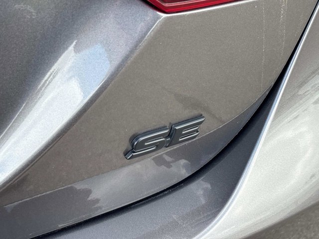 Vehicle image 29 of 35