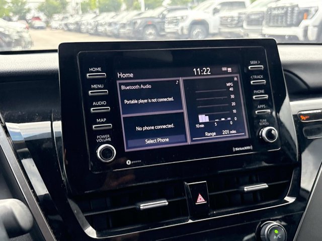 Vehicle image 21 of 35