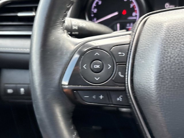 Vehicle image 33 of 35