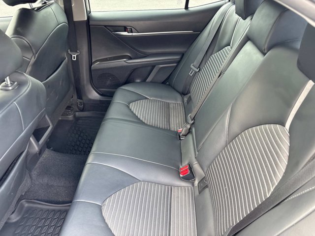 Vehicle image 14 of 35