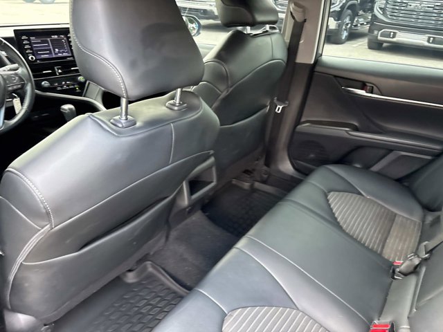 Vehicle image 16 of 35