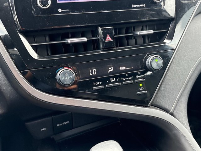 Vehicle image 23 of 35