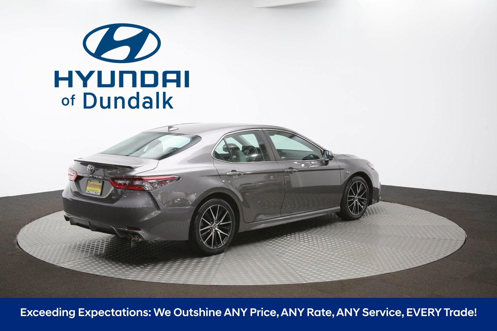 Vehicle image 22 of 62