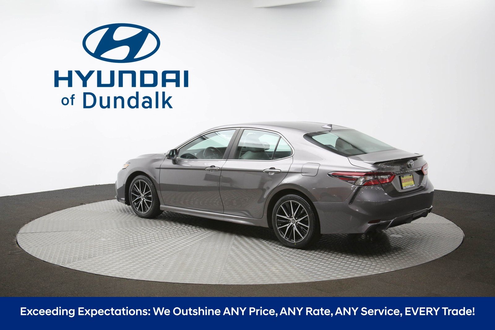 Vehicle image 34 of 62