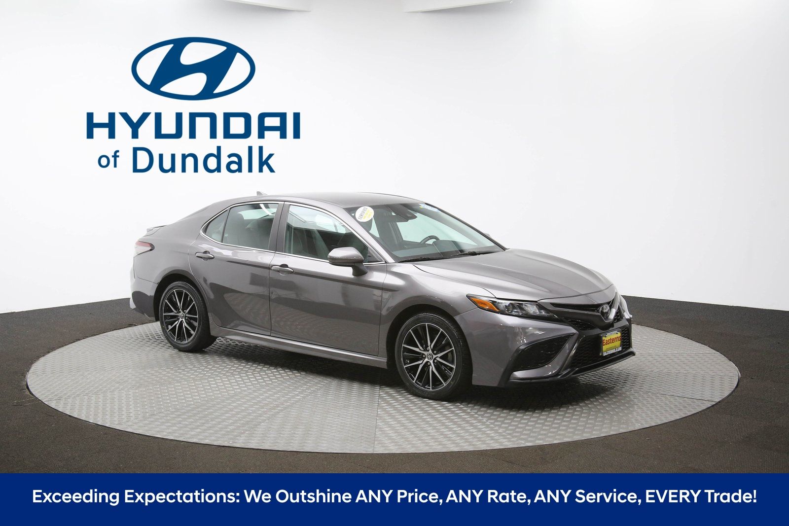 Vehicle image 15 of 62