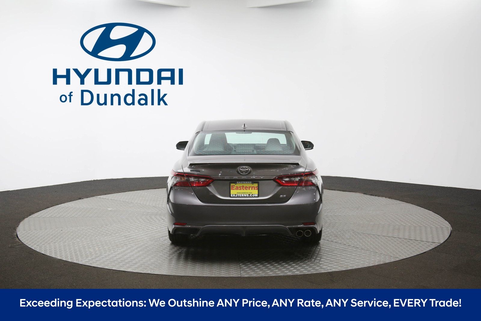 Vehicle image 27 of 62