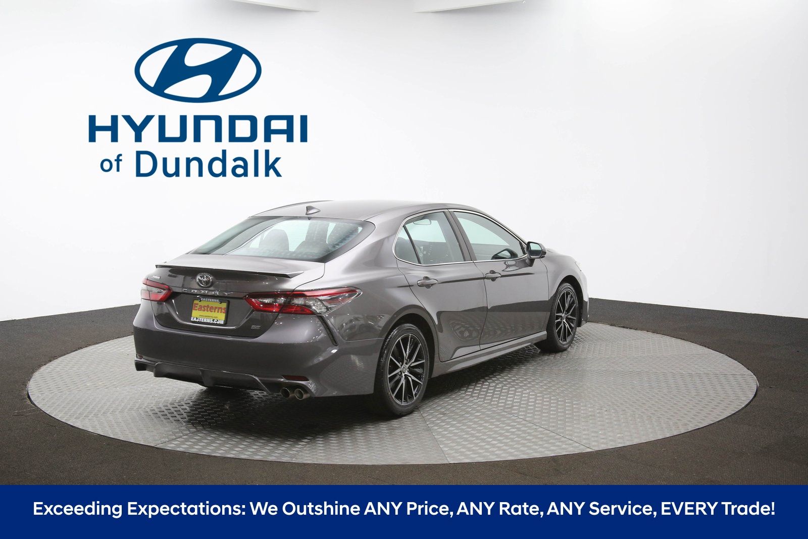 Vehicle image 23 of 62