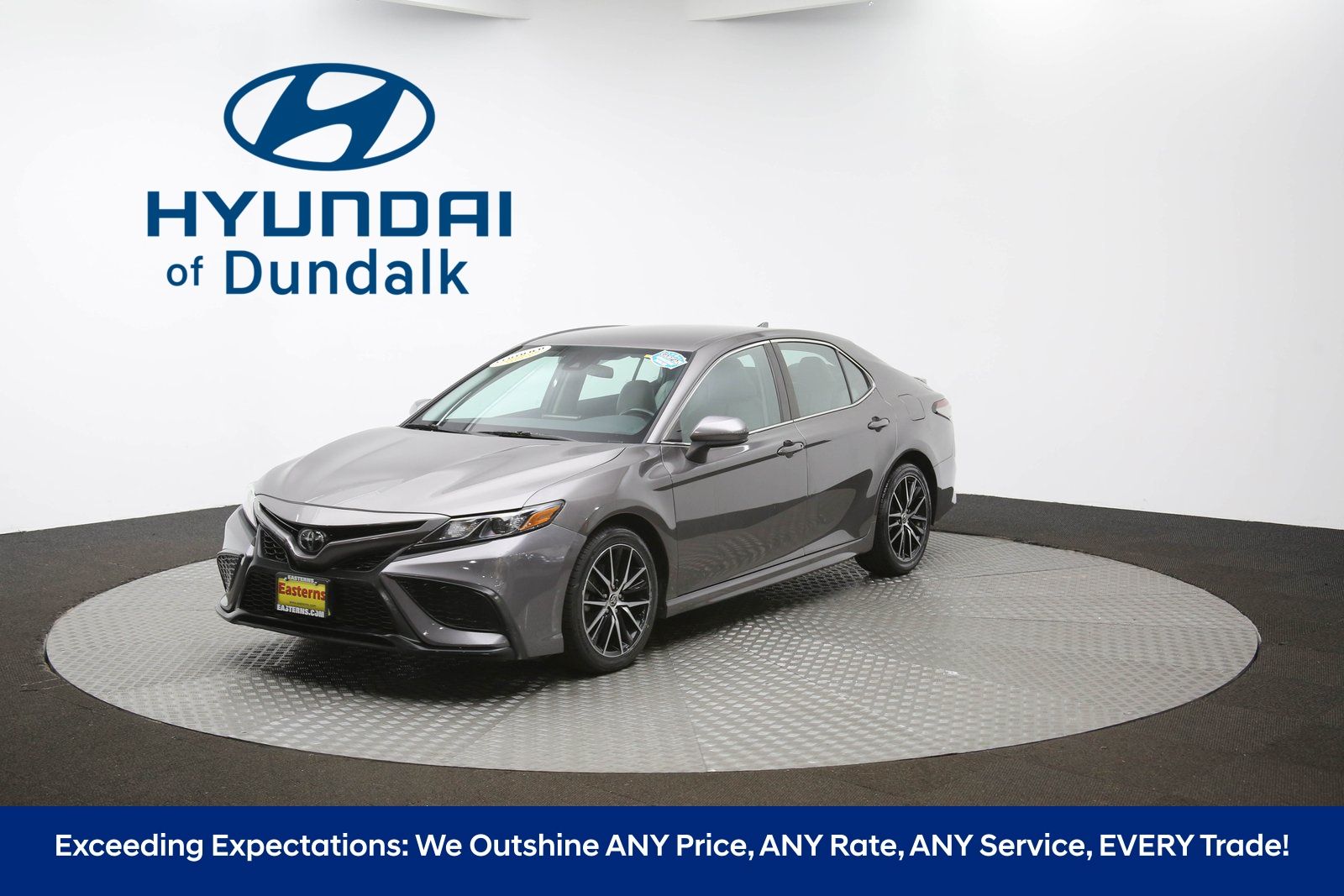 Vehicle image 4 of 62
