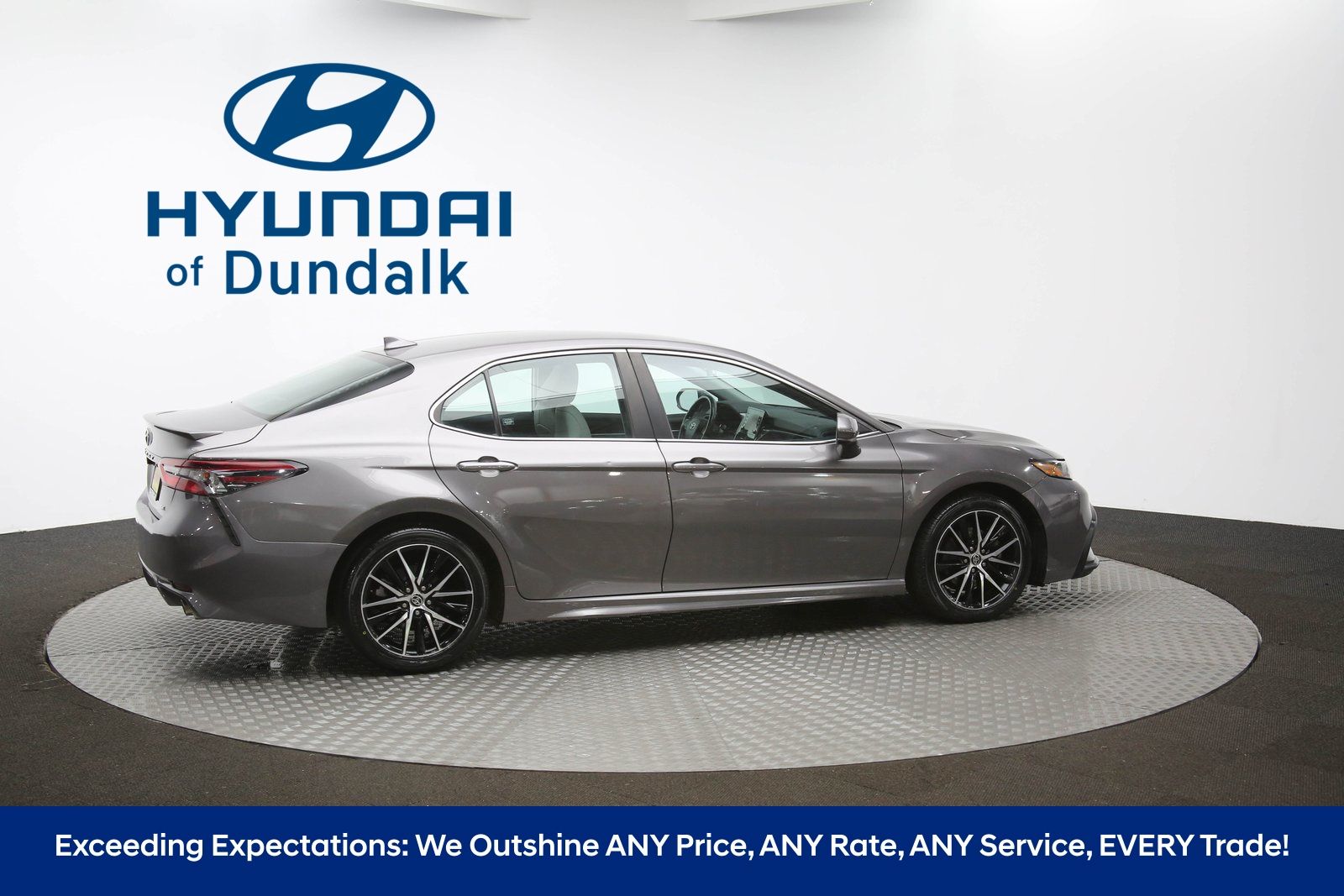 Vehicle image 20 of 62