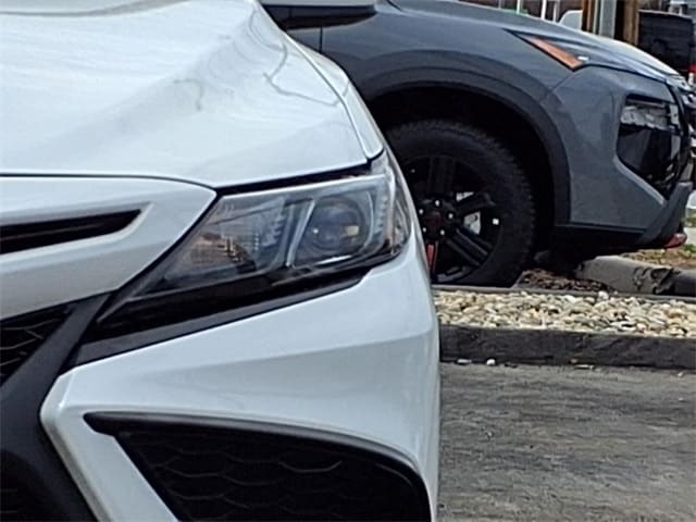 Vehicle image 11 of 30