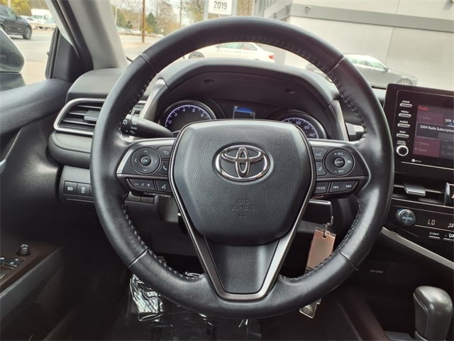 Vehicle image 23 of 30