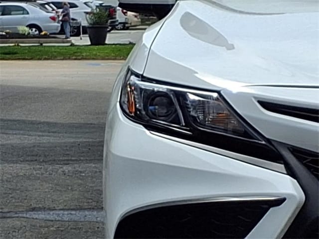 Vehicle image 9 of 30