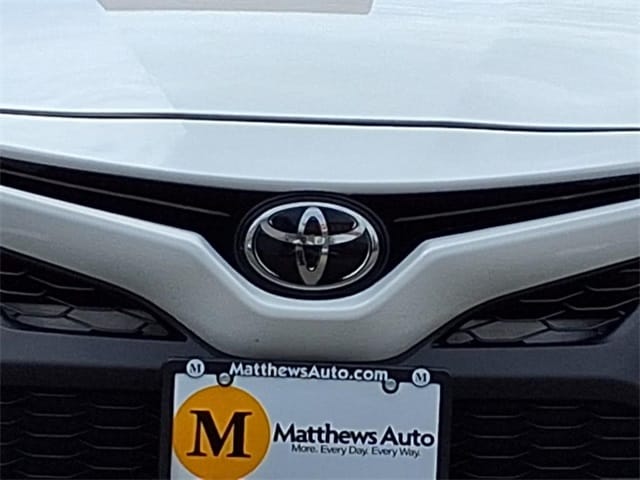 Vehicle image 10 of 30