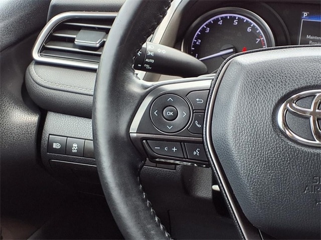 Vehicle image 25 of 30