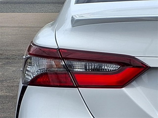 Vehicle image 13 of 30