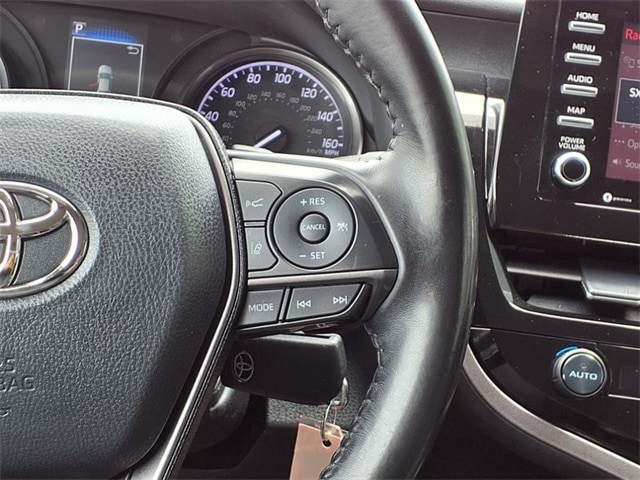 Vehicle image 26 of 30