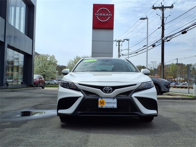 Vehicle image 8 of 30
