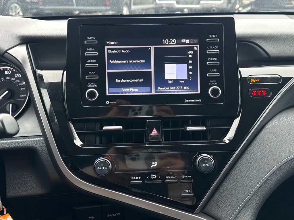 Vehicle image 24 of 29