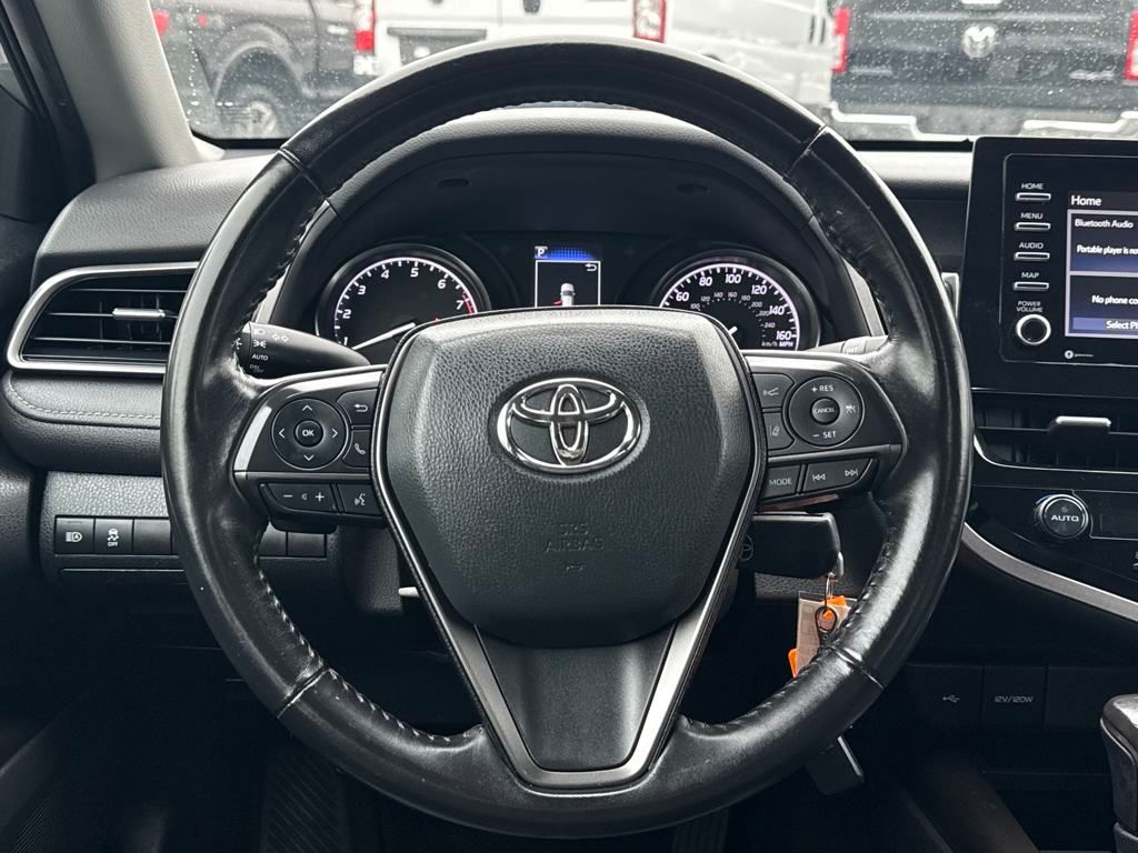 Vehicle image 17 of 29