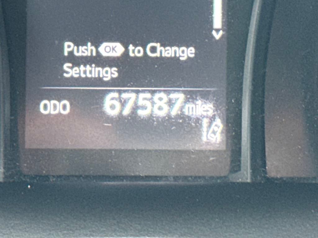Vehicle image 22 of 29