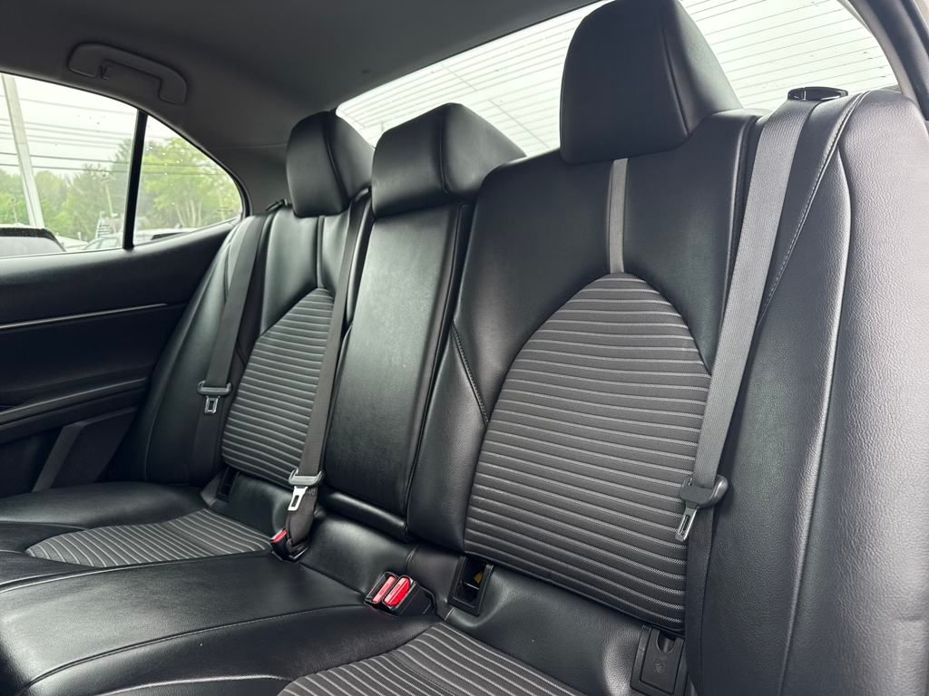 Vehicle image 14 of 29