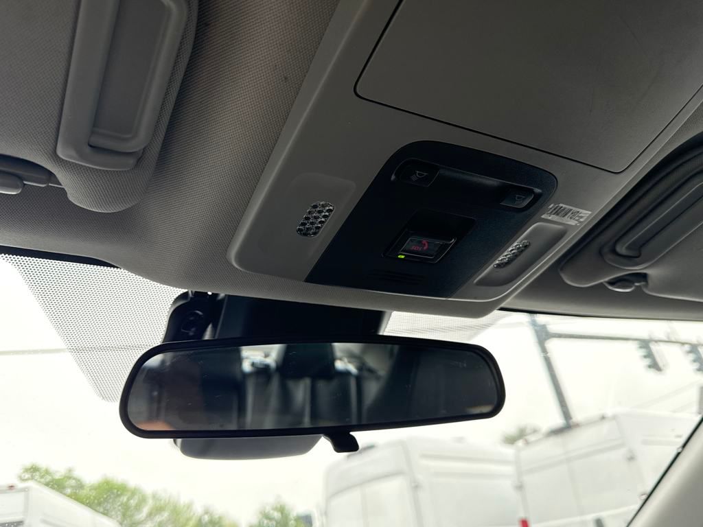 Vehicle image 26 of 29