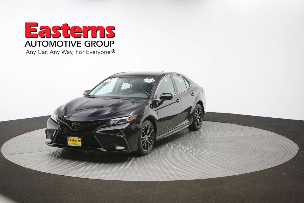 Vehicle image 5 of 61